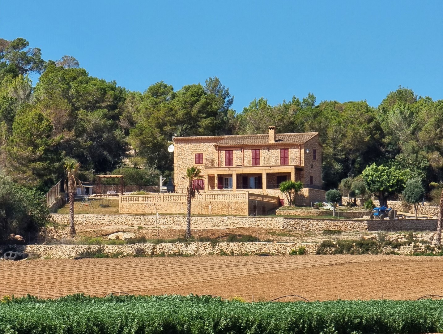 PORTO CRISTO: Herrliche Naturstein-Finca mit schönem Panorama- und Meerblick in ruhiger, bevorzugter Lage — Manacor