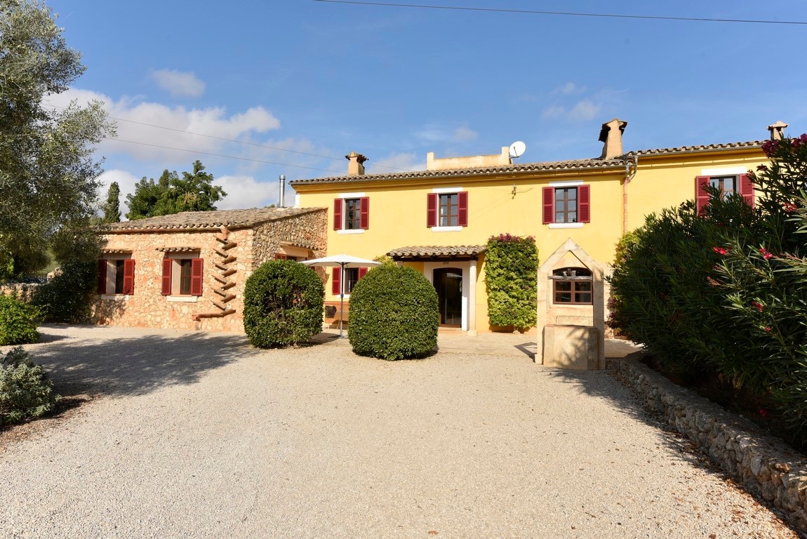 FELANITX: Historische Finca, mit viel Liebe zum Detail komplett reformiert, exklusive Ausstattung, ruhige Lage — Felanitx