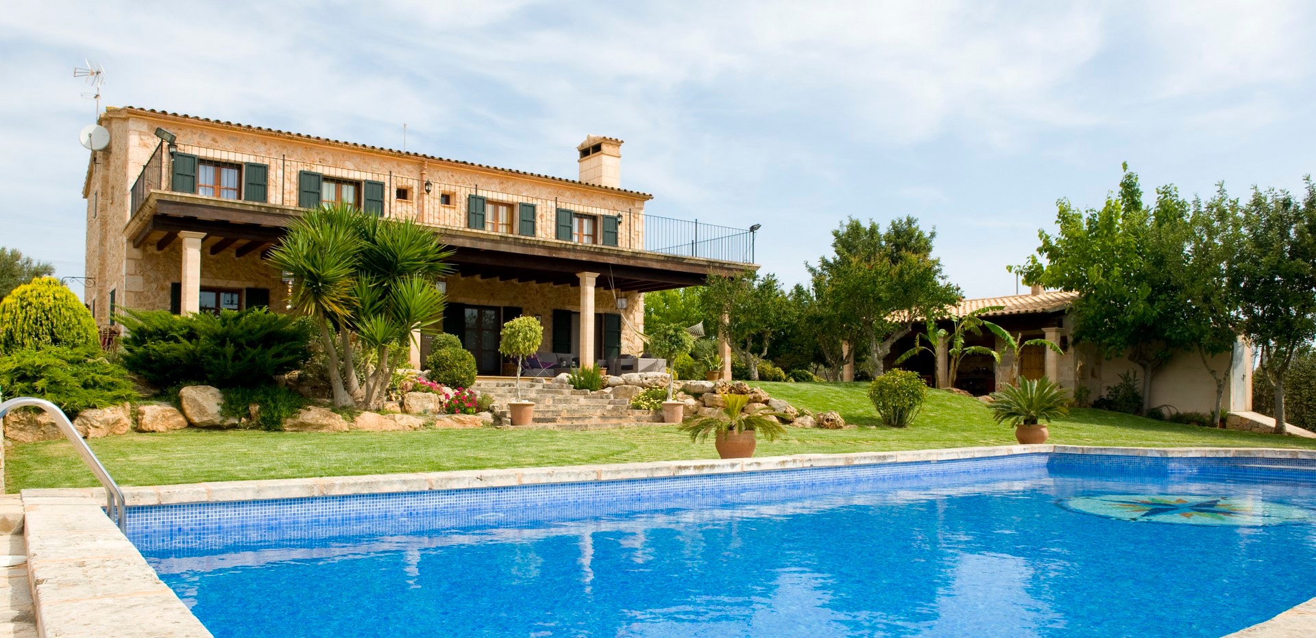 PORTO CRISTO: Herrliche Naturstein-Finca mit exklusiver Ausstattung und Meerblick am Horizont in bevorzugter Lage — Manacor