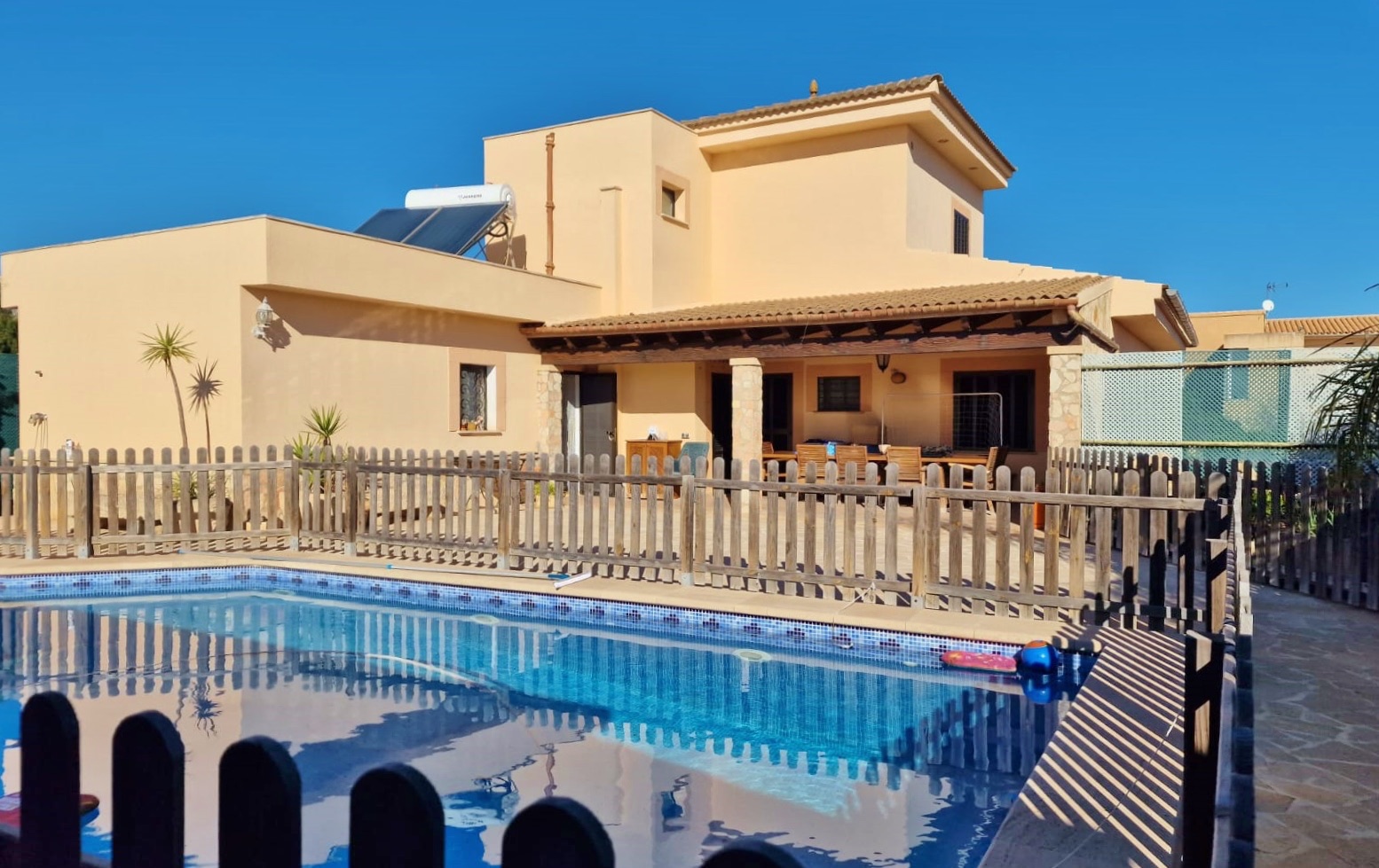 Herrliche Villa in Porto Colom mit Pool, Dachterrasse und Panoramablick — Porto Colom